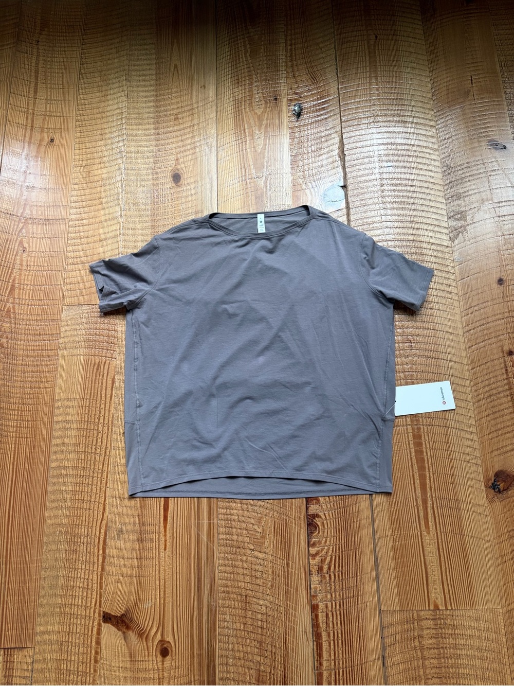 Lululemon Back in Action short sleeve NWT